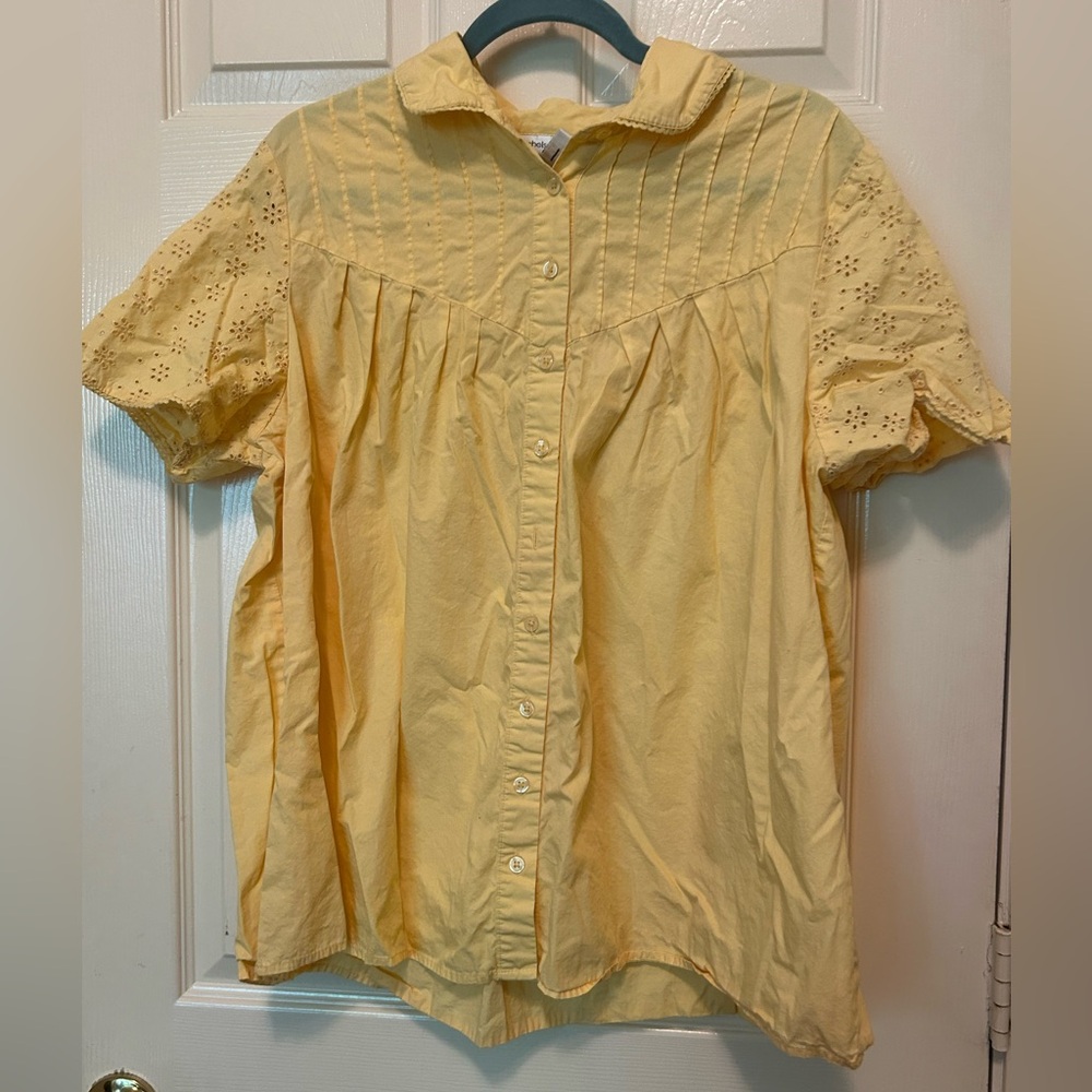 🩵Yellow Button Down Embroidered Top
